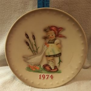 1974 Hummel plate